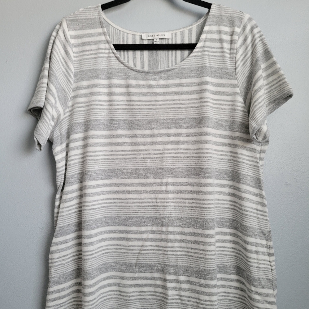 Rose & Olive Short Sleeve Top